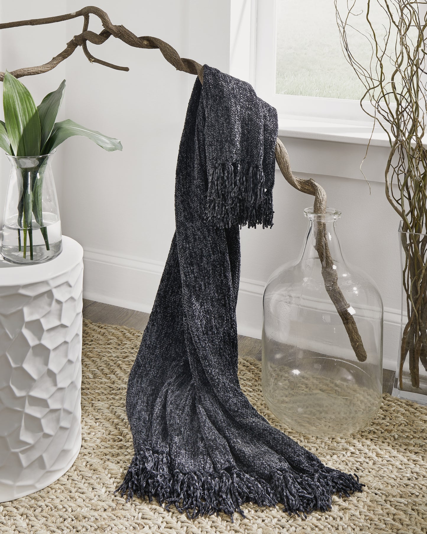 Haines Furniture Outlet - Ashley Furniture - Tamish Throw (Set of 3) - Throw (3/CS) / Black - A1001027