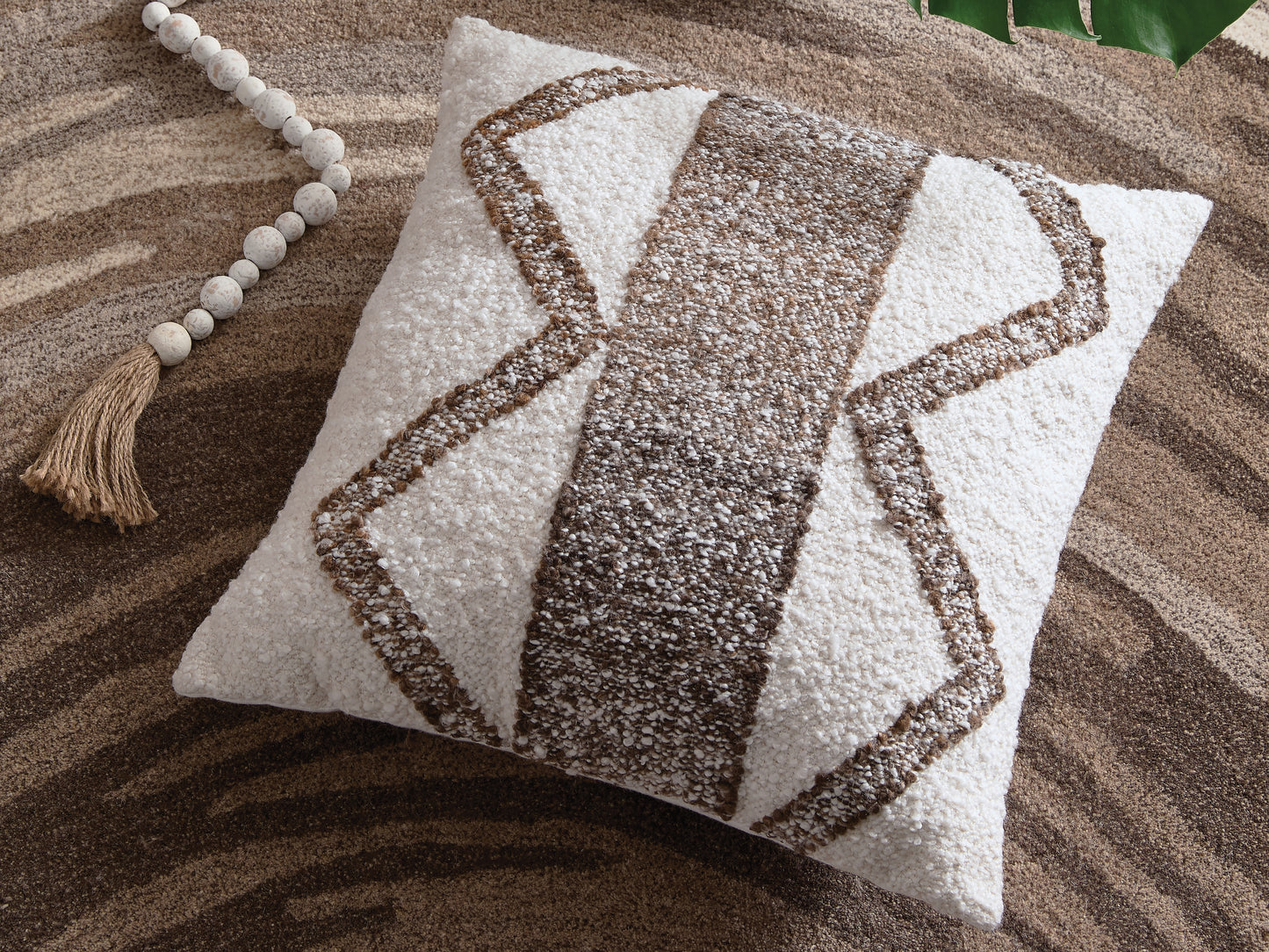 Haines Furniture Outlet - Ashley Furniture - Brettwood Pillows - Pillow (4/CS) / Ivory/Brown - A1001125