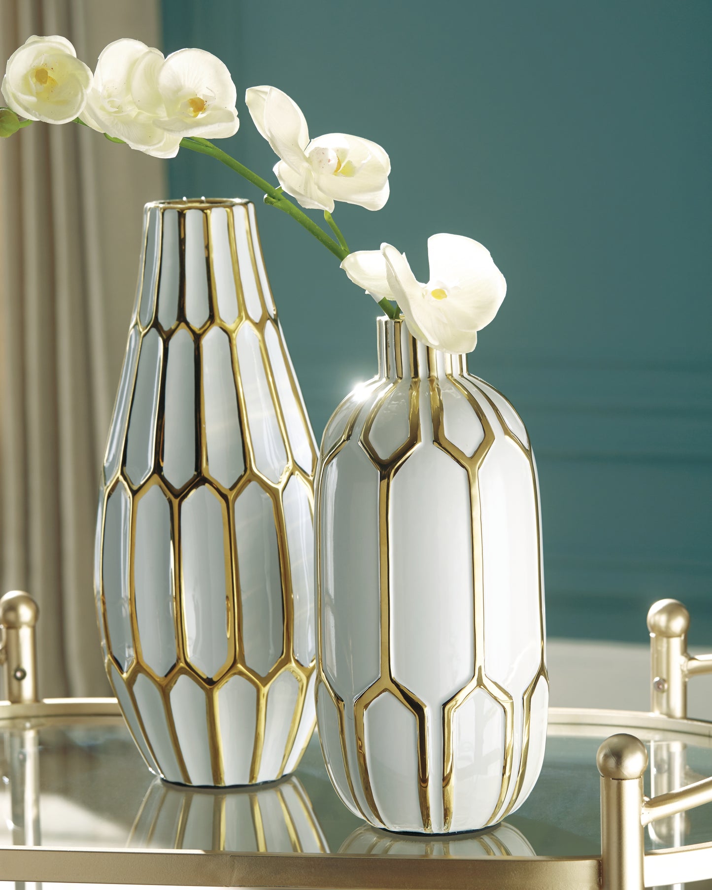 Haines Furniture Outlet - Ashley Furniture - Mohsen Vase - Vase Set (Set of 2) / Gold Finish/White - A2000135