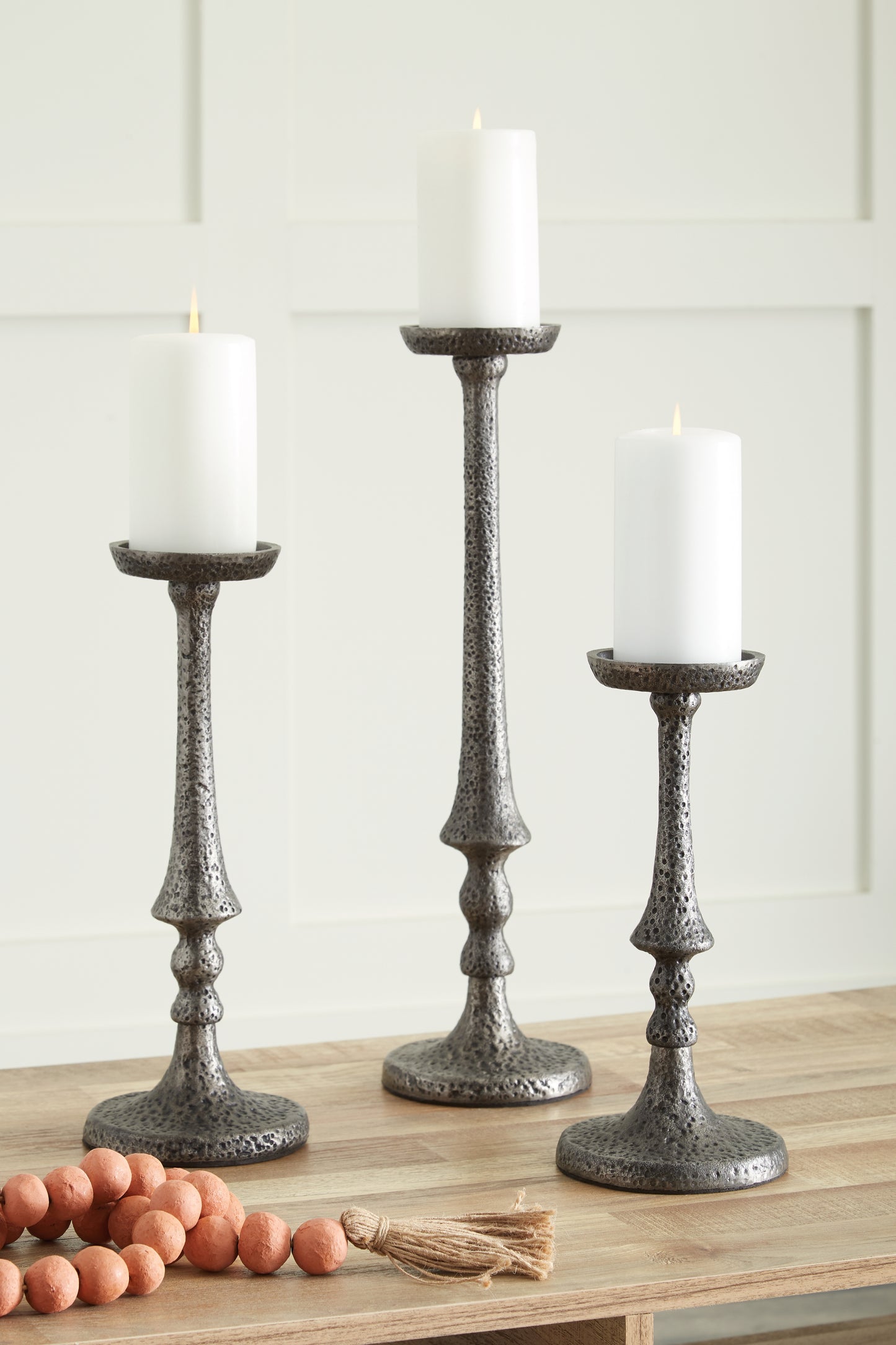 Haines Furniture Outlet - Ashley Furniture - Eravell Candle Holder - Candle Holder Set (3/CN) / Pewter Finish - A2000584