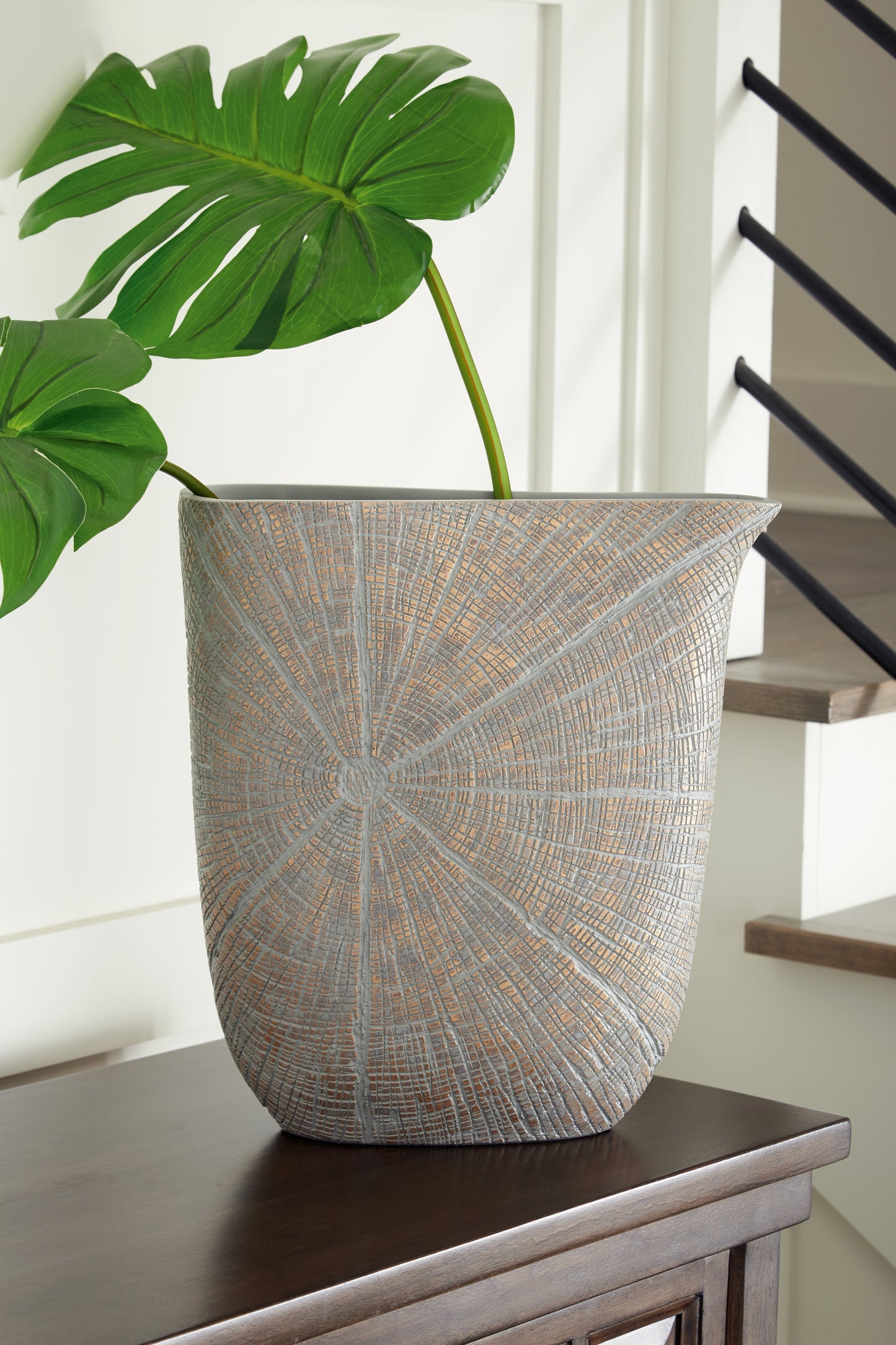 Haines Furniture Outlet - Ashley Furniture - Ardenley Vase - Vase (2/CS) / Antique Gold Finish - A2000608
