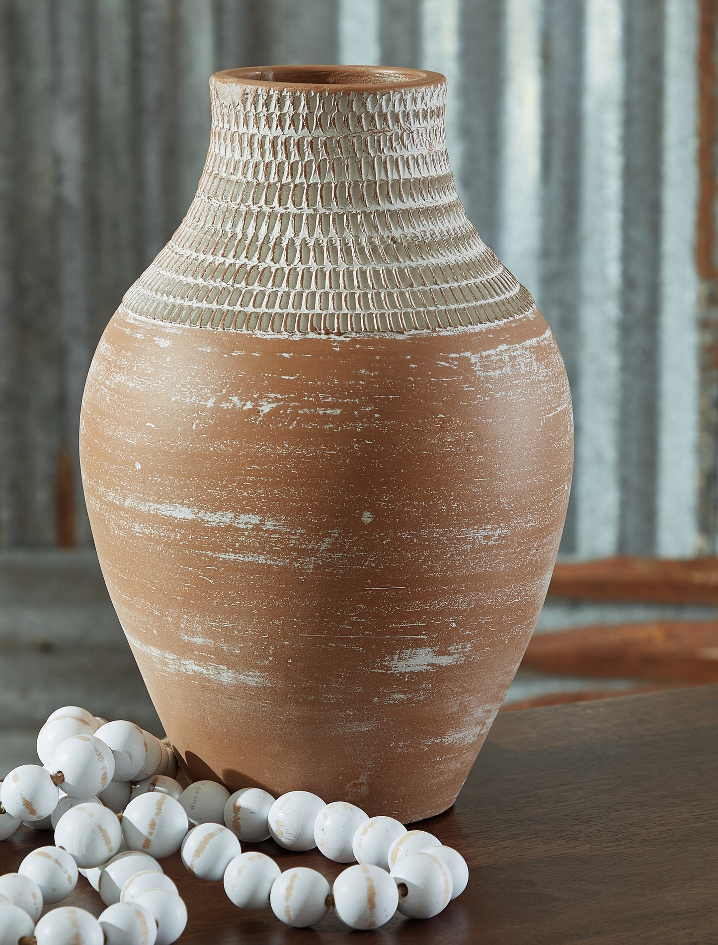 Haines Furniture Outlet - Ashley Furniture - Reclove Vase - Vase / Distressed White - A2000642