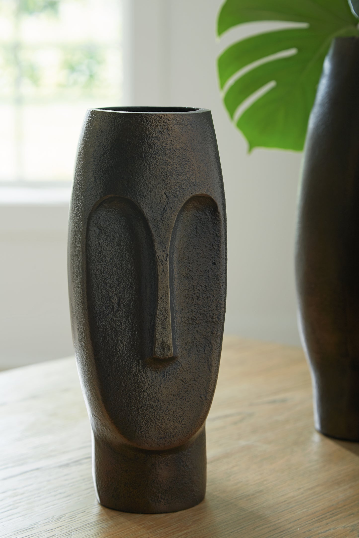 Haines Furniture Outlet - Ashley Furniture - Elanman Vase - Vase / Antique Bronze Finish - A2000692