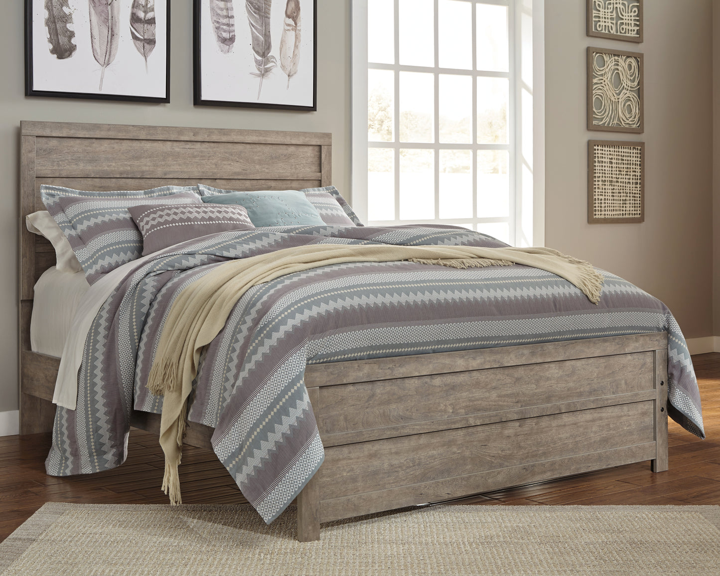 Haines Furniture Outlet - Ashley Furniture - Culverbach Bedroom - Queen Panel Bed / Gray - B070B8