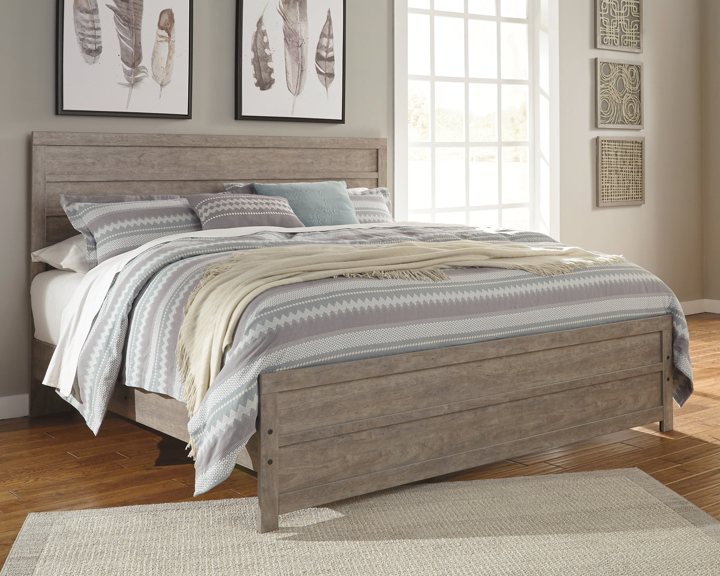 Haines Furniture Outlet - Ashley Furniture - Culverbach Bedroom - King Panel Bed / Gray - B070B10