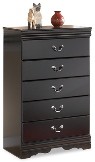 Haines Furniture Outlet - Ashley Furniture - Huey Vineyard Bedroom - Five Drawer Chest / Black - B128-46