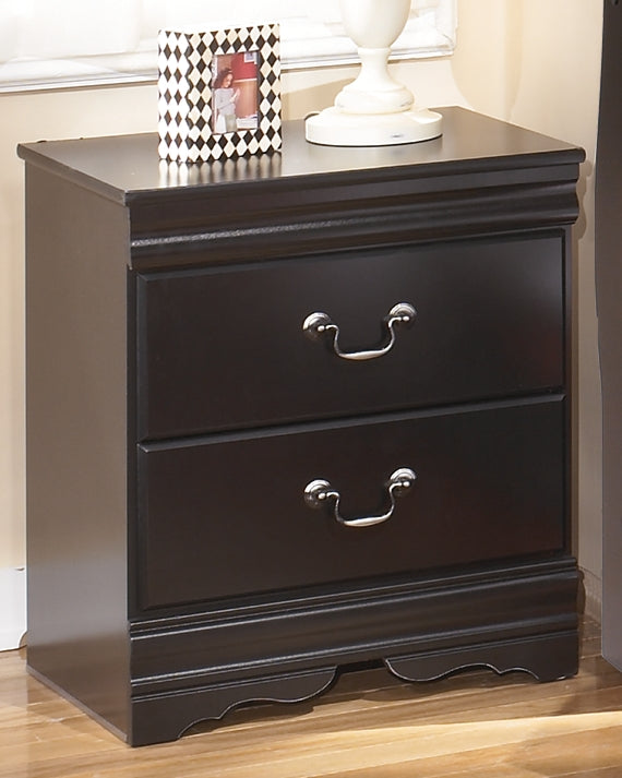 Haines Furniture Outlet - Ashley Furniture - Huey Vineyard Bedroom - Two Drawer Night Stand / Black - B128-92