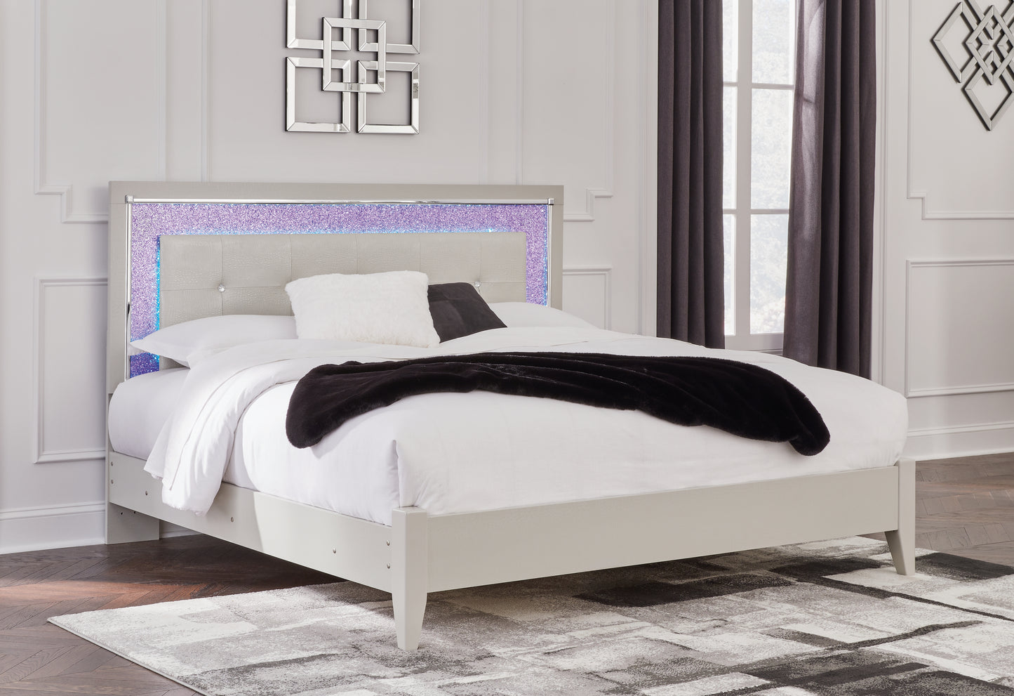 Haines Furniture Outlet - Ashley Furniture - Zyniden Bedroom - King Upholstered Panel Bed / Silver - B2114B3