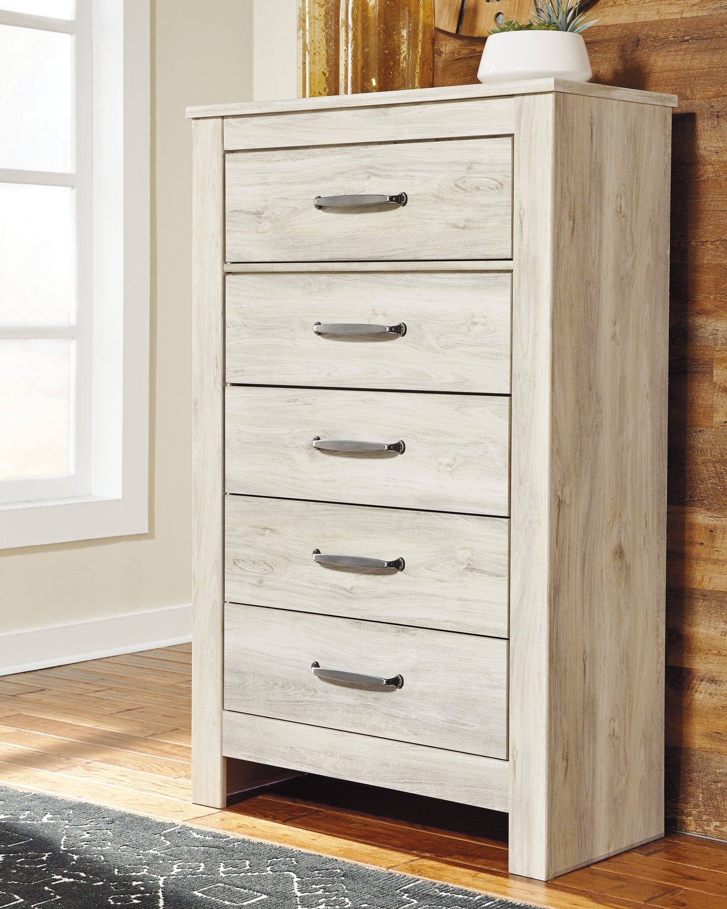 Haines Furniture Outlet - Ashley Furniture - Bellaby Bedroom - Five Drawer Chest / Whitewash - B331-46