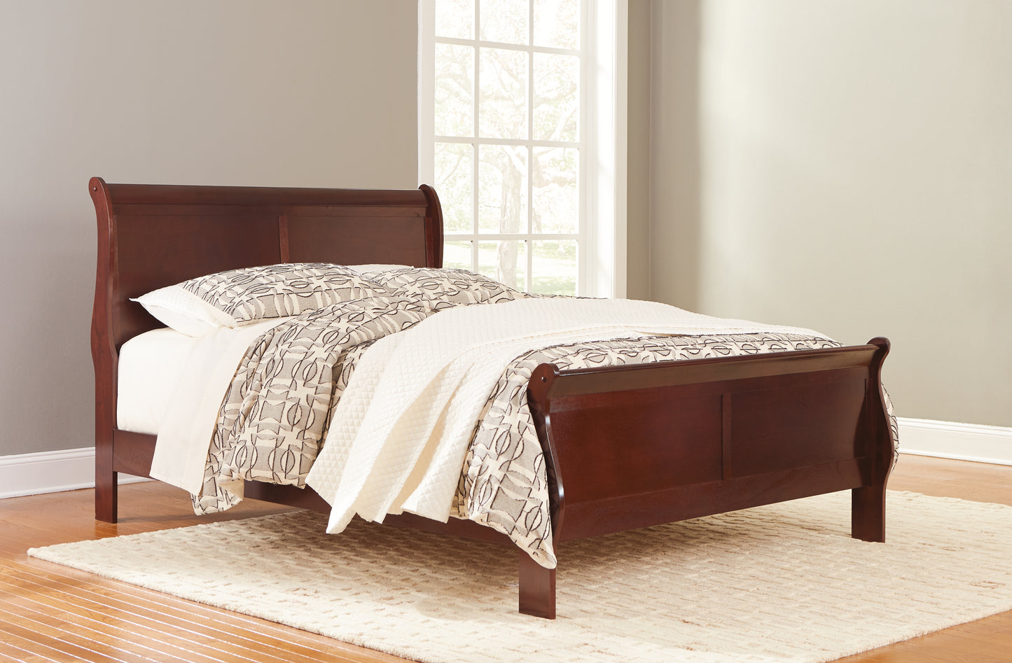 Haines Furniture Outlet - Ashley Furniture - Alisdair Bedroom - Queen Sleigh Bed / Reddish Brown - B376B2