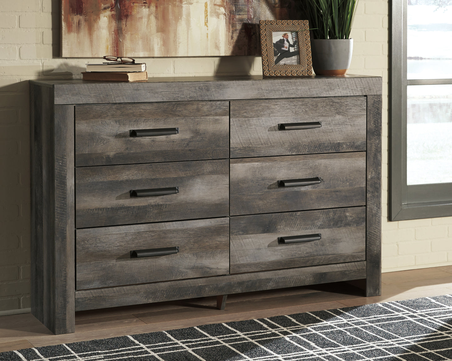 Haines Furniture Outlet - Ashley Furniture - Wynnlow Bedroom - Queen Upholstered Poster Bed / Gray - B440B7
