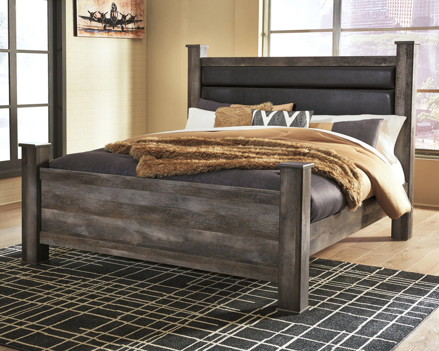 Haines Furniture Outlet - Ashley Furniture - Wynnlow Bedroom - King Poster Bed / Gray - B440B6