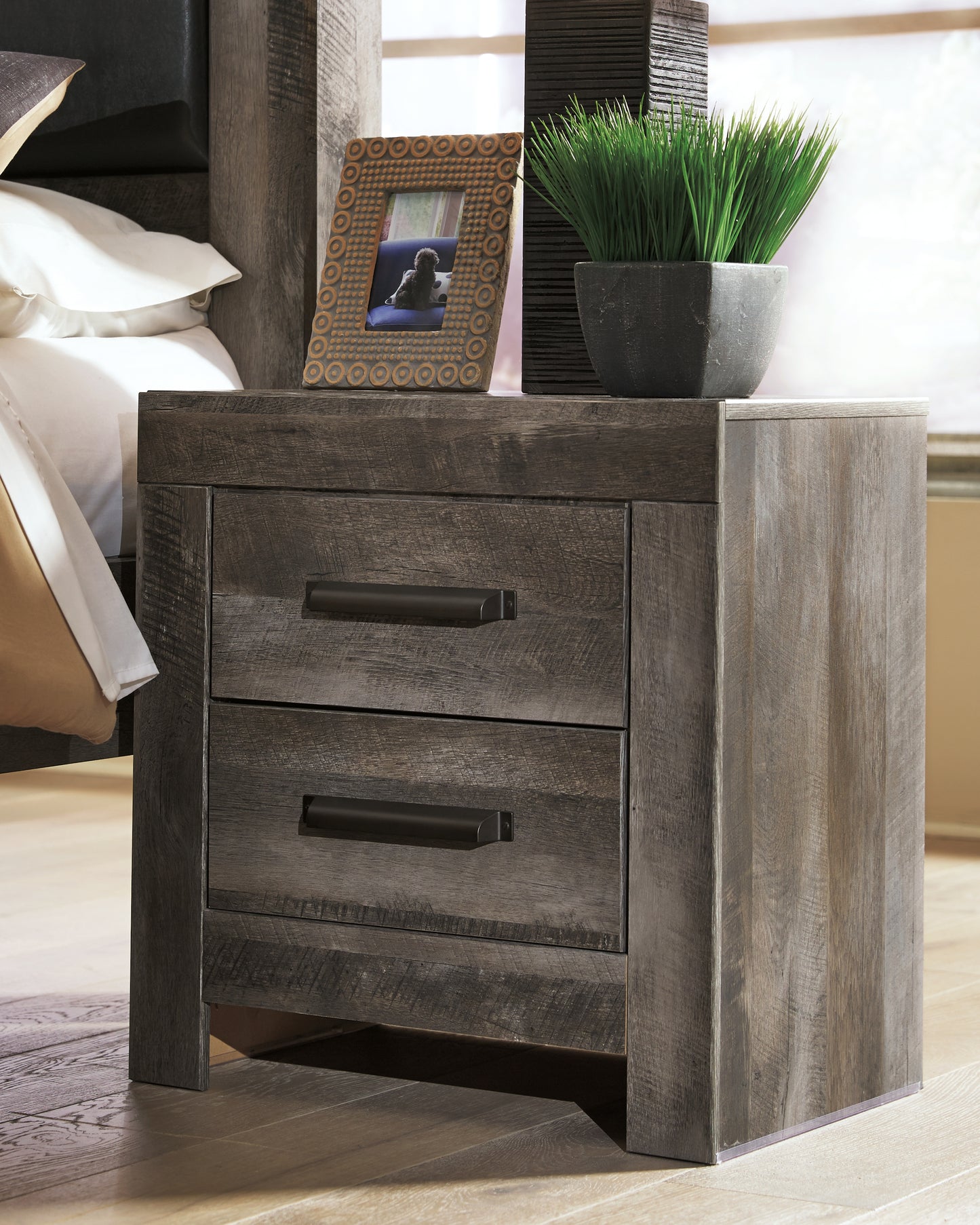 Haines Furniture Outlet - Ashley Furniture - Wynnlow Bedroom - Two Drawer Night Stand / Gray - B440-92