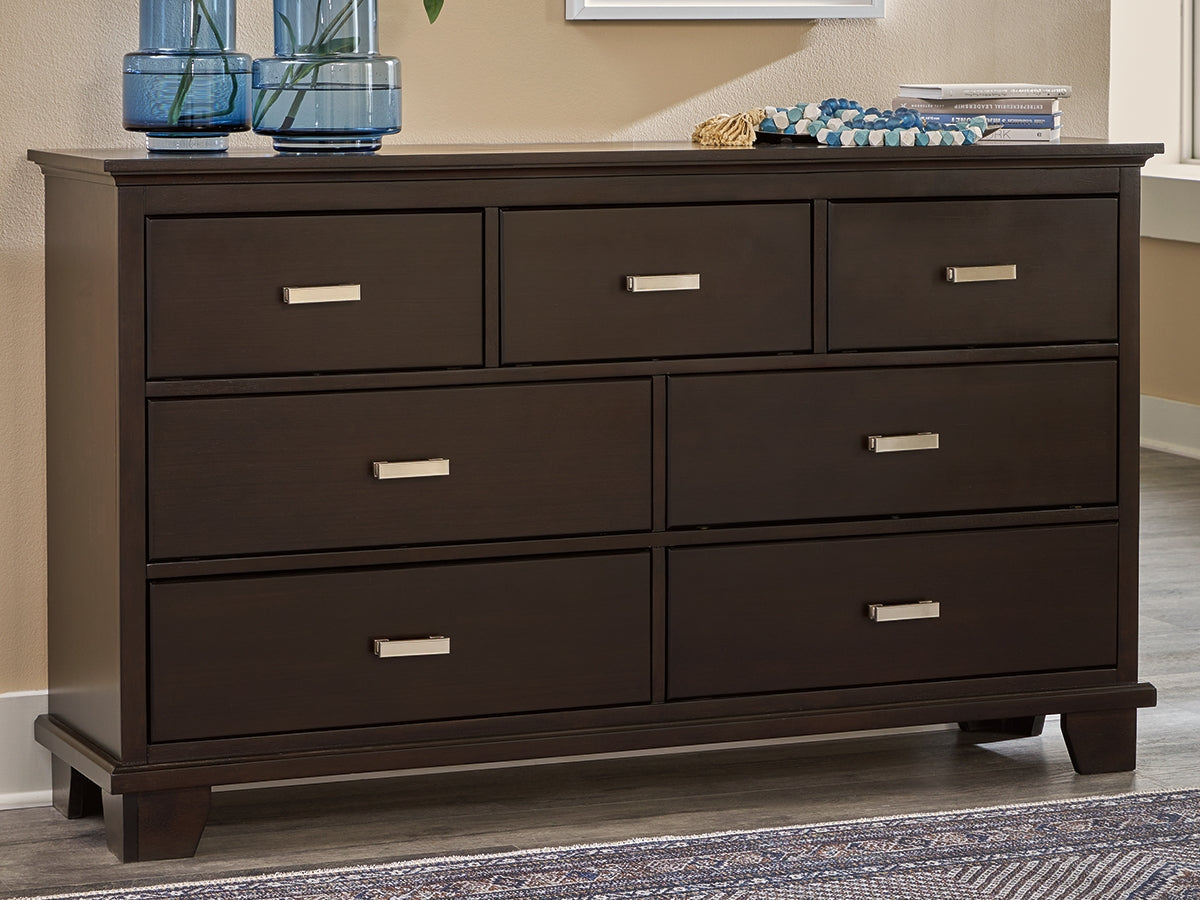 Haines Furniture Outlet - Ashley Furniture - Covetown Bedroom - Dresser / Dark Brown - B441-31