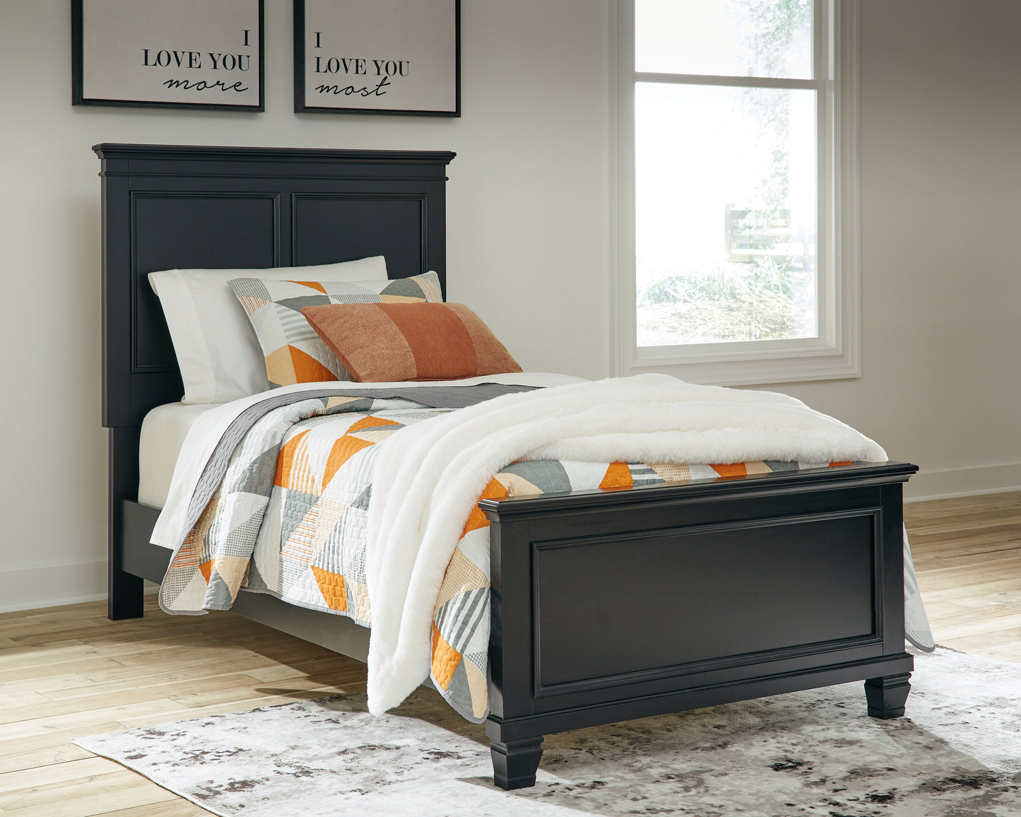 Haines Furniture Outlet - Ashley Furniture - Lanolee Bedroom - Twin Panel Bed / Black - B687B2