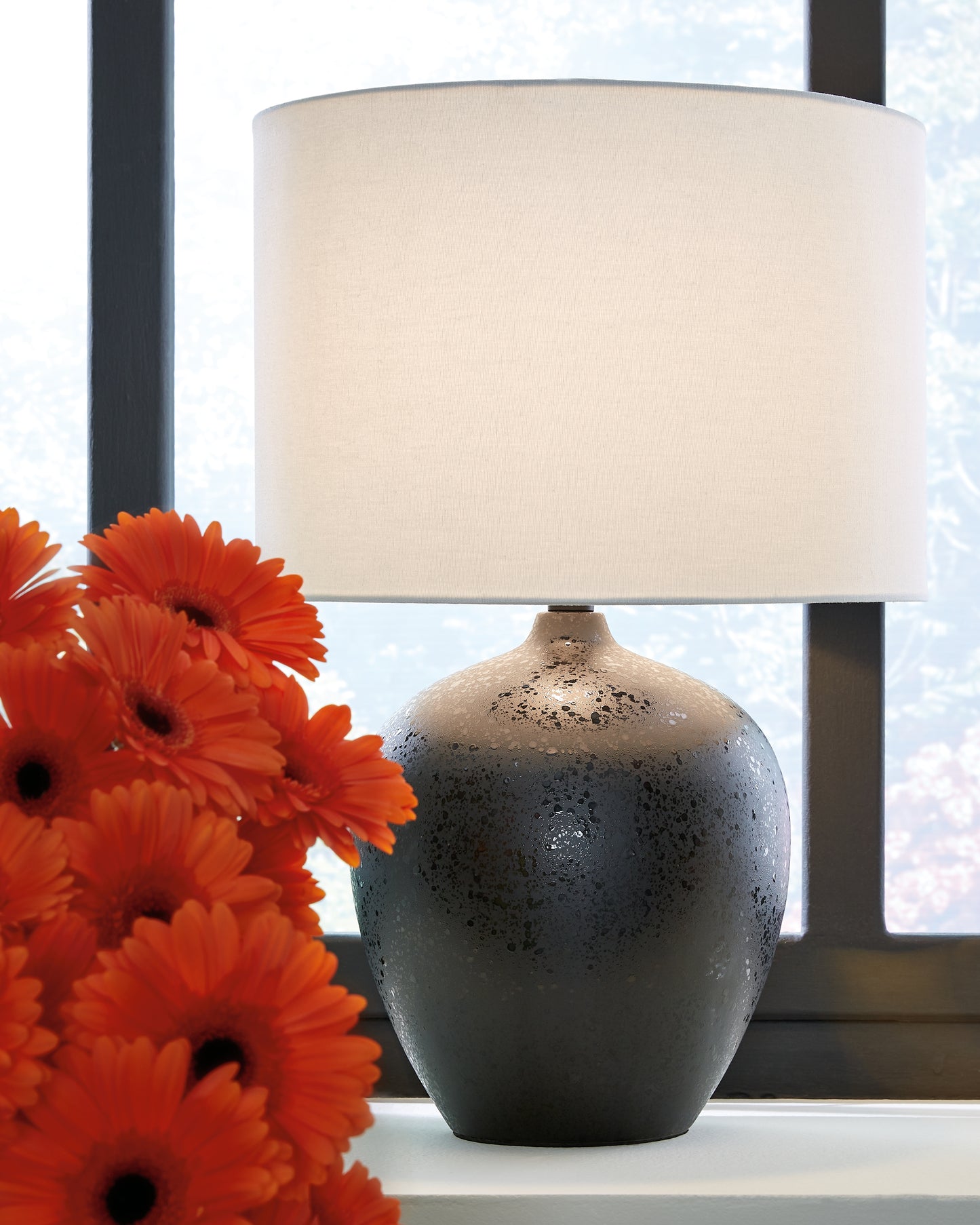 Haines Furniture Outlet - Ashley Furniture - Ladstow Lighting - Table Lamp (Set of 2) / Black - L123894X2
