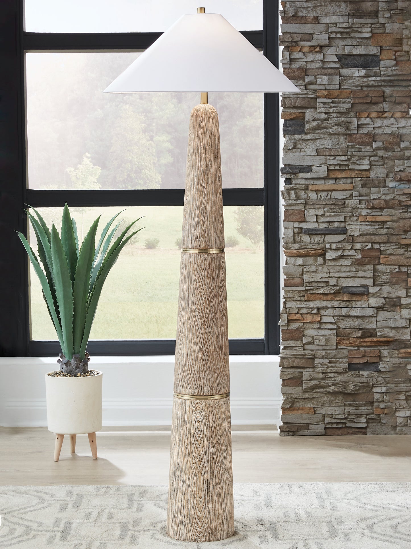 Haines Furniture Outlet - Ashley Furniture - Gasparleigh Lighting - Poly Floor Lamp (1/CN) / Brown/Gold Finish - L235811