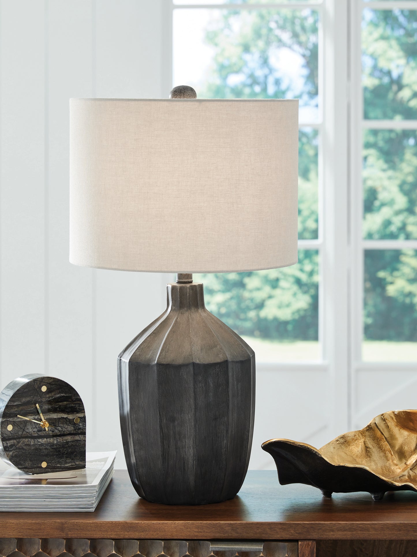 Haines Furniture Outlet - Ashley Furniture - Jilton Lighting - Poly Table Lamp (1/CN) / Black - L235844