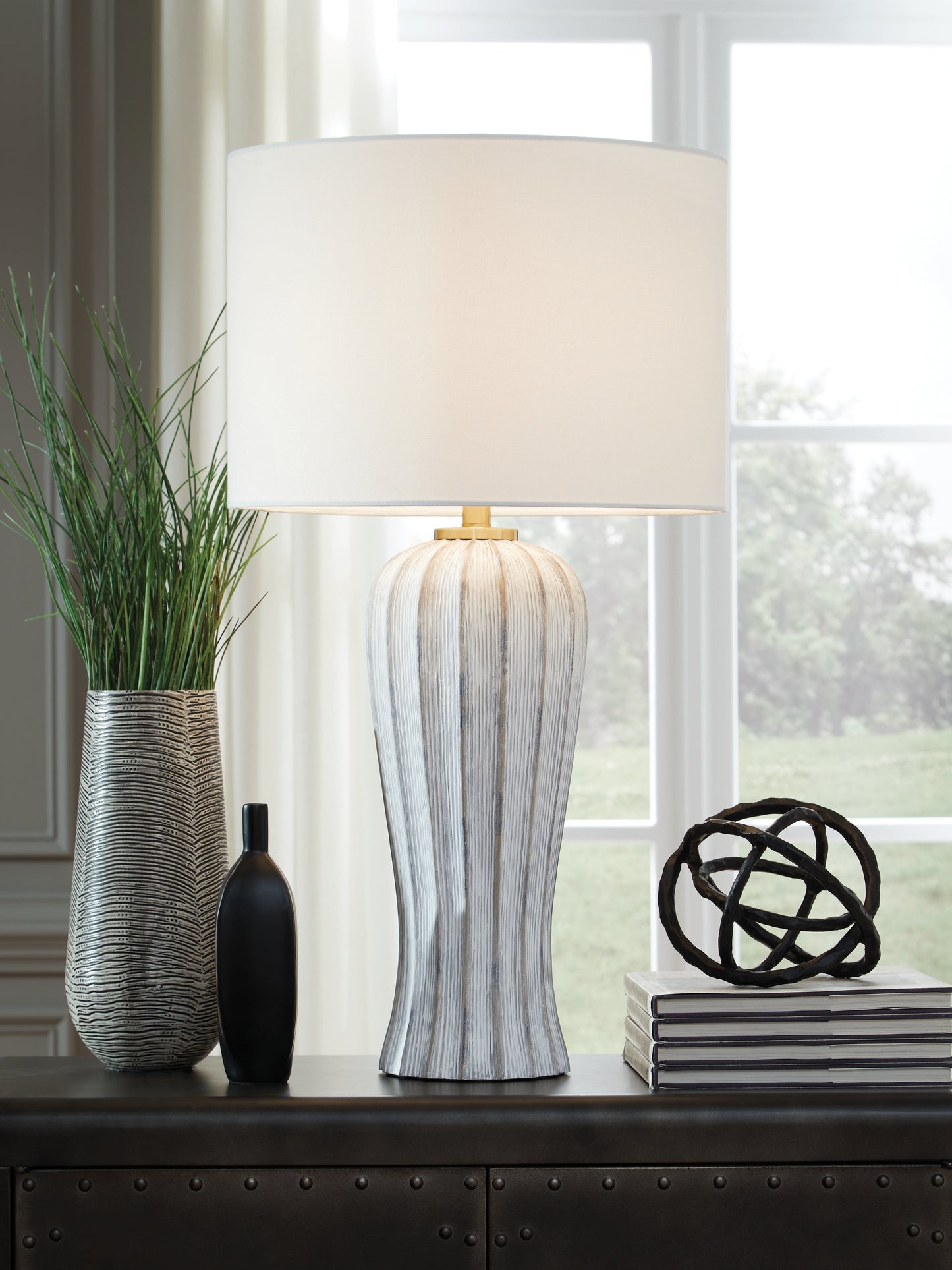 Haines Furniture Outlet - Ashley Furniture - Lanwell Lighting - Poly Table Lamp (1/CN) / Antique Gray - L235894