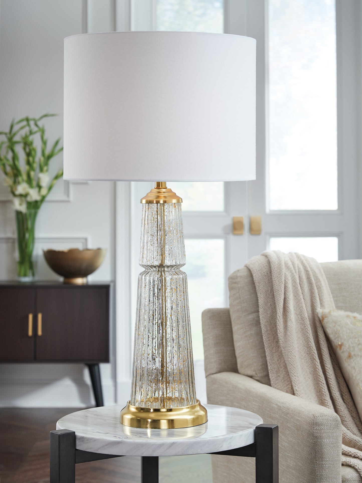 Haines Furniture Outlet - Ashley Furniture - Bakersboro Lighting - Glass Table Lamp (1/CN) / Clear/Gold Finish - L430884