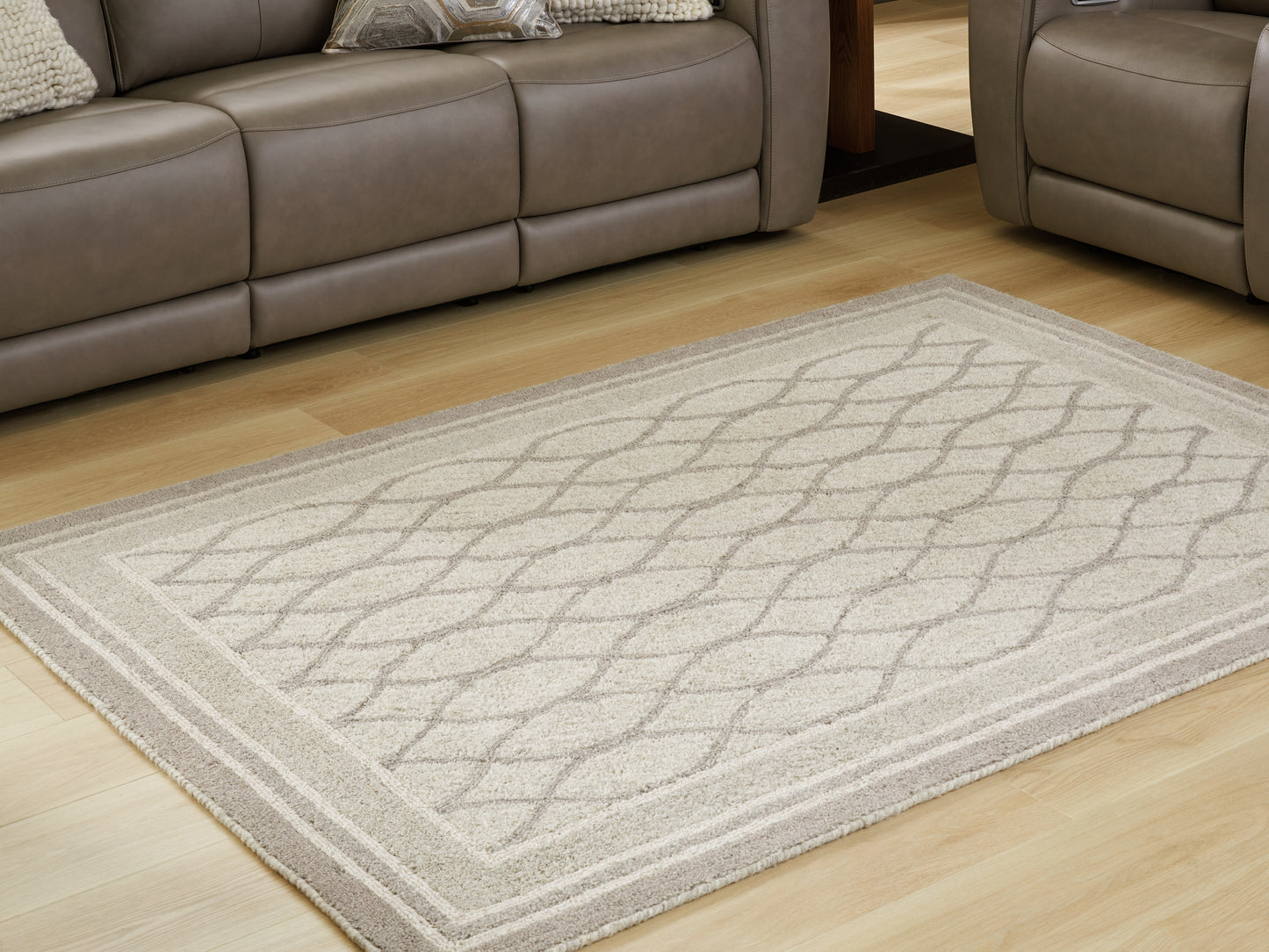 Haines Furniture Outlet - Ashley Furniture - Wimney Rug - Medium Rug / Gray - R407282