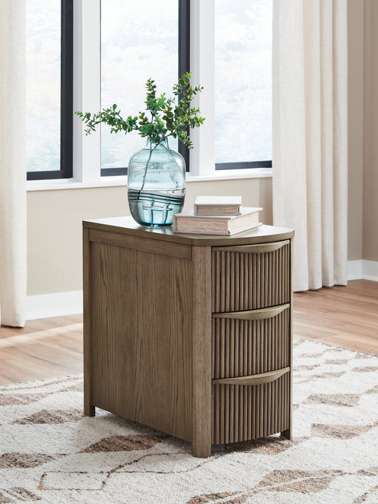 Haines Furniture Outlet - Ashley Furniture - Camdill Chairside End Table - Chair Side End Table / Light Brown - T208-317