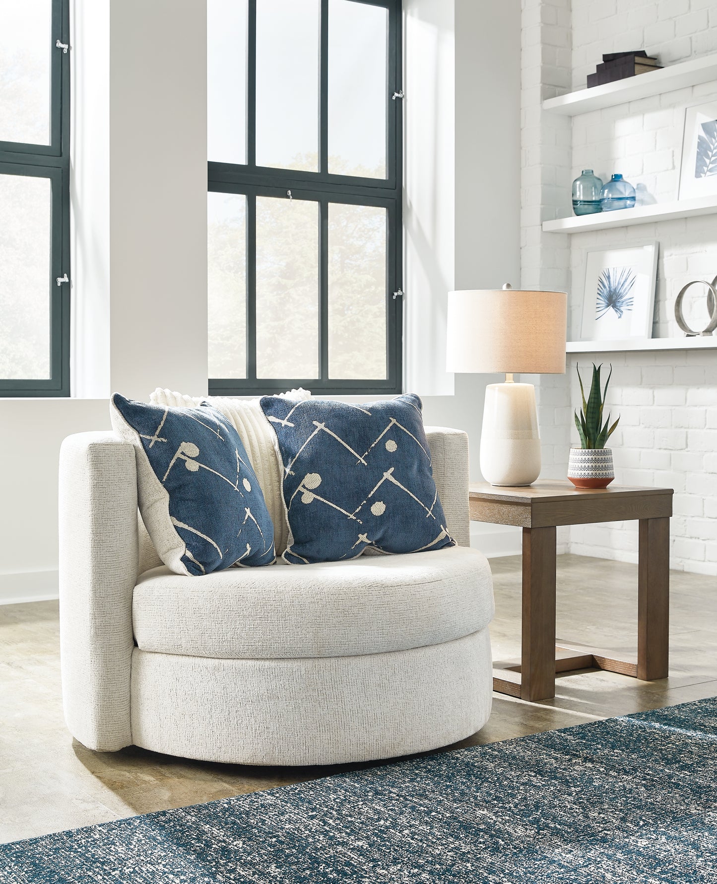 Haines Furniture Outlet - Ashley Furniture - Padova Living Room - Swivel Accent Chair / Ivory - 3370644