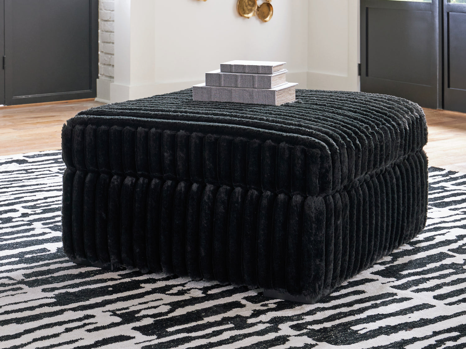 Haines Furniture Outlet - Ashley Furniture - Midnight-Madness Living Room - Sofa / Onyx - 9810338