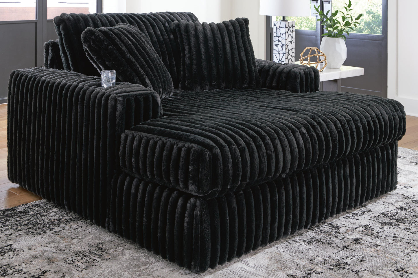 Haines Furniture Outlet - Ashley Furniture - Midnight-Madness Living Room - Oversized Chaise / Onyx - 9810315