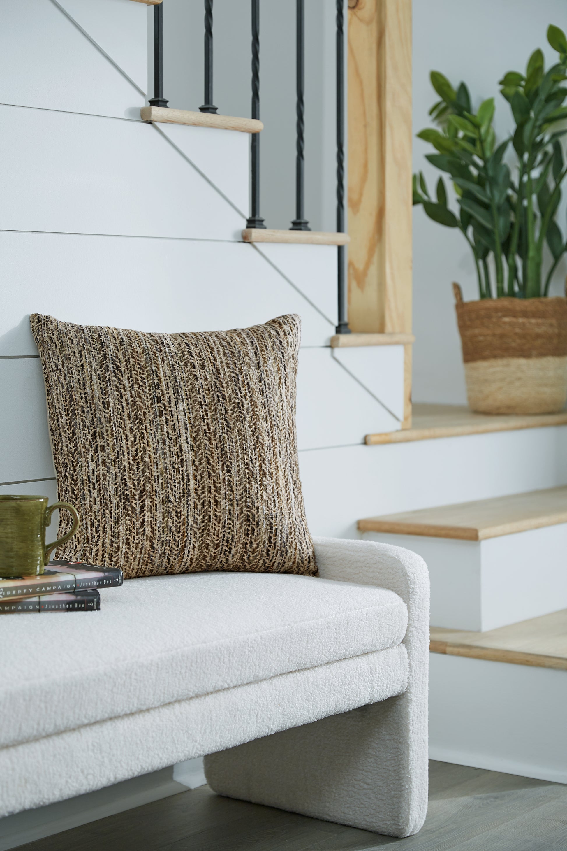 Haines Furniture Outlet - Ashley Furniture - Jayner Pillows - Pillow (4/CS) / Multi - A1001069