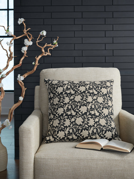 Haines Furniture Outlet - Ashley Furniture - Alanderson Pillows - Pillow (4/CS) / Black/Ivory - A1001100