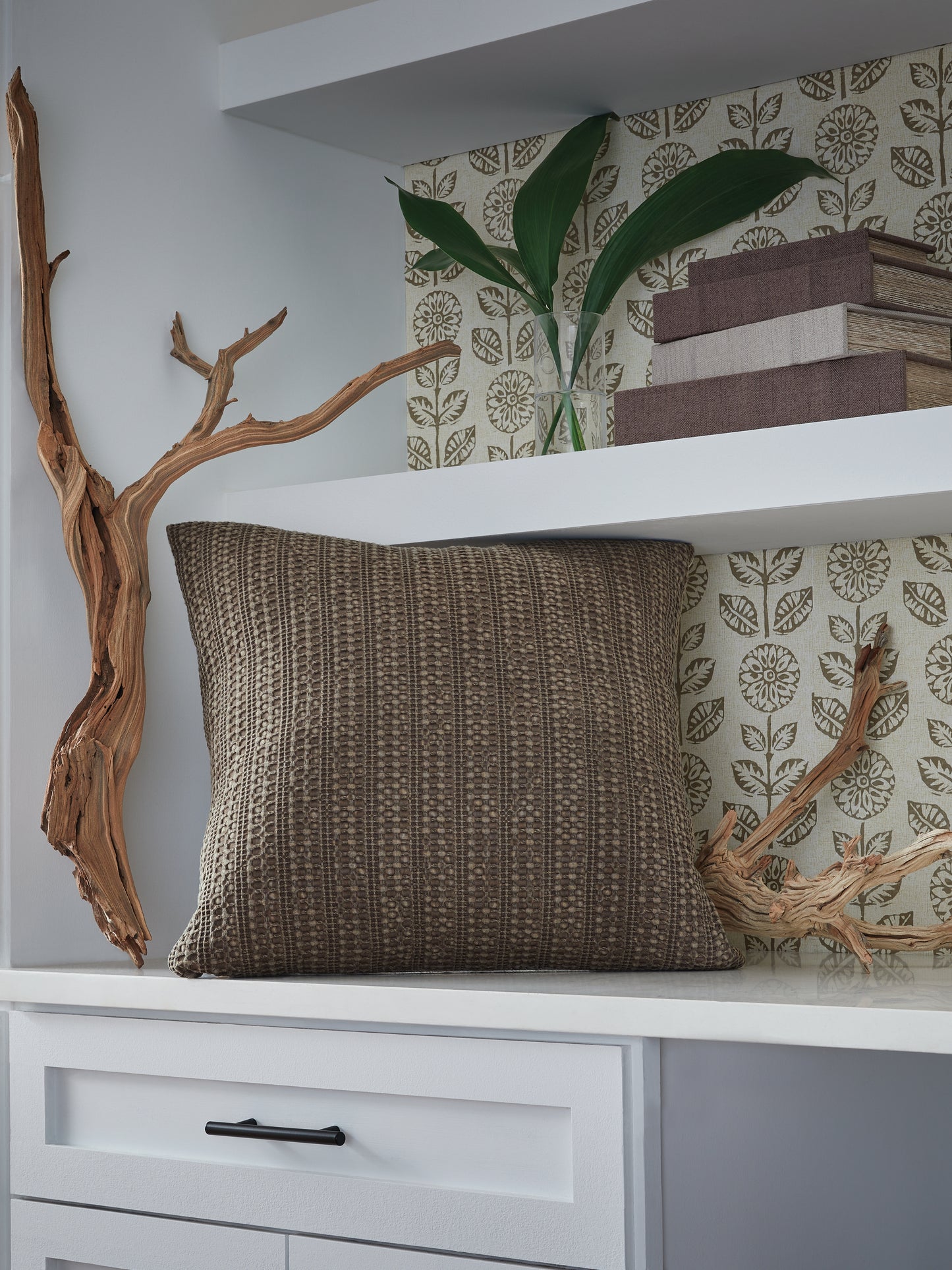 Haines Furniture Outlet - Ashley Furniture - Landcher Pillows - Pillow / Brown - A1001104P
