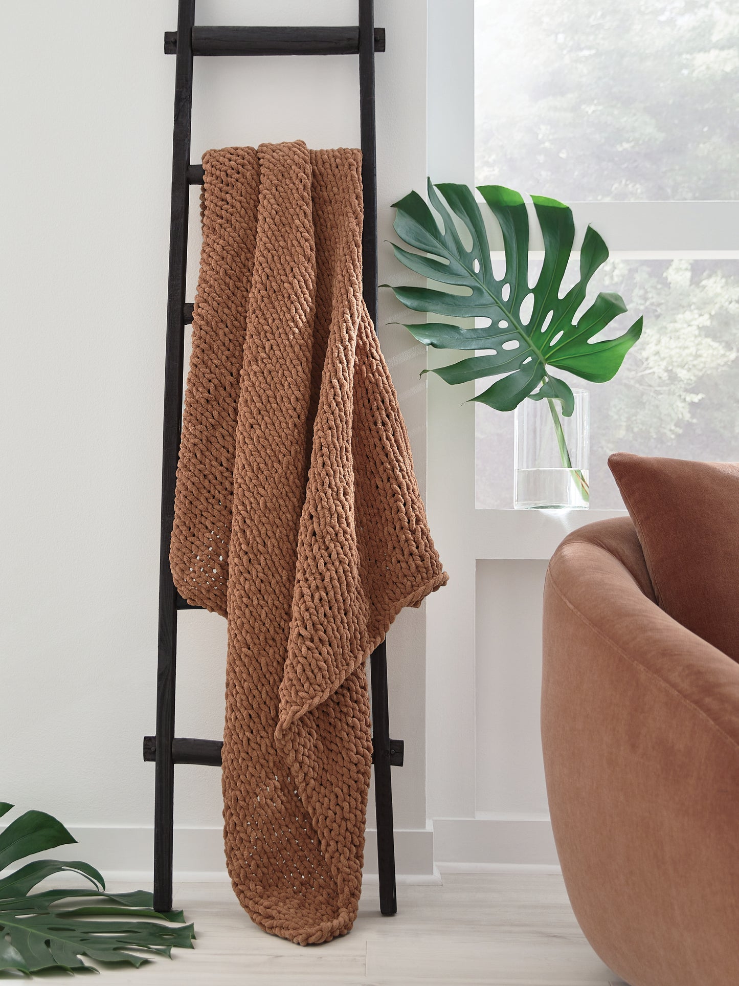 Haines Furniture Outlet - Ashley Furniture - Chaddon Throw (Set of 3) - Throw (3/CS) - A1001179