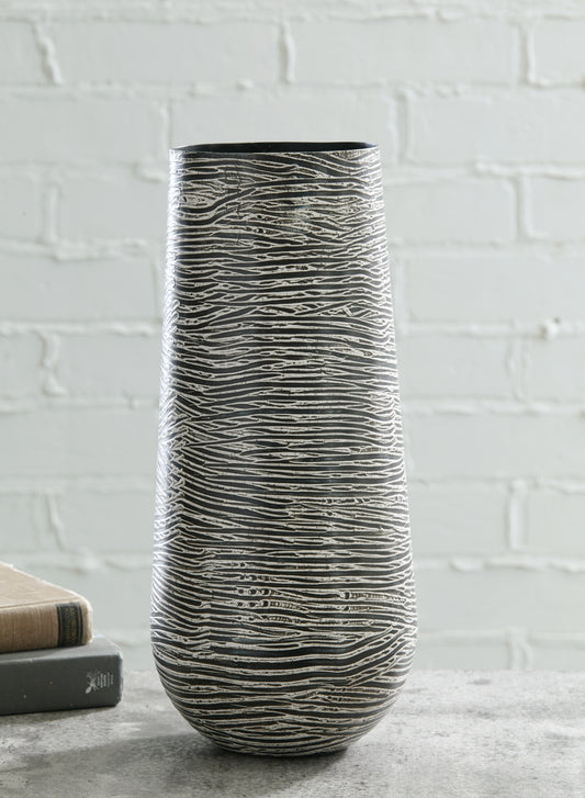 Haines Furniture Outlet - Ashley Furniture - Fynn Vase - Vase / Antique Gray - A2000515