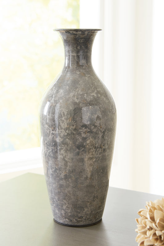 Haines Furniture Outlet - Ashley Furniture - Brockwich Vase - Vase / Antique Gray - A2000587