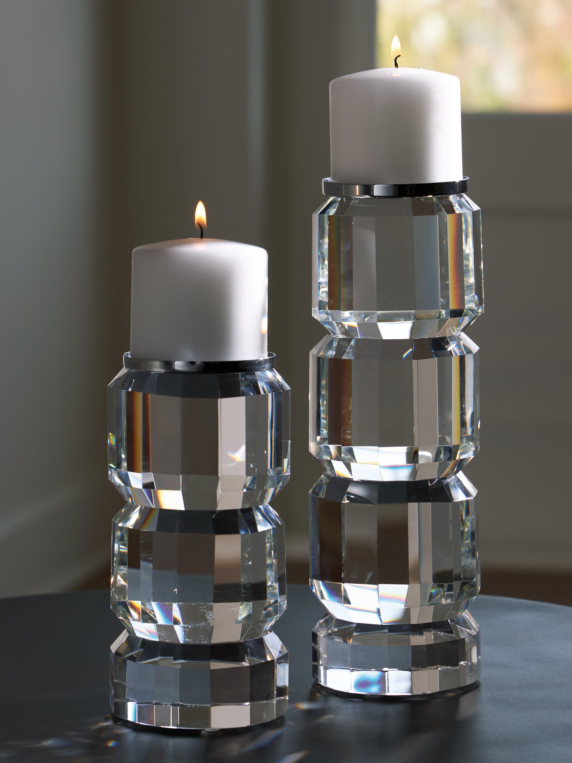 Haines Furniture Outlet - Ashley Furniture - Brentley Candle Holder - Candle Holder Set (Set of 2) / Clear/Silver Finish - A2000770