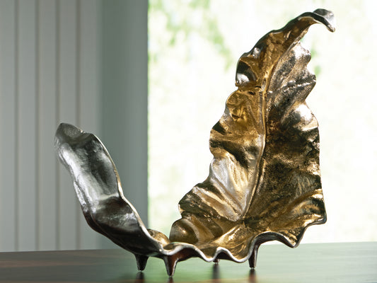 Haines Furniture Outlet - Ashley Furniture - Darinsen Sculpture - Sculpture / Gold/Silver Finish - A2000785