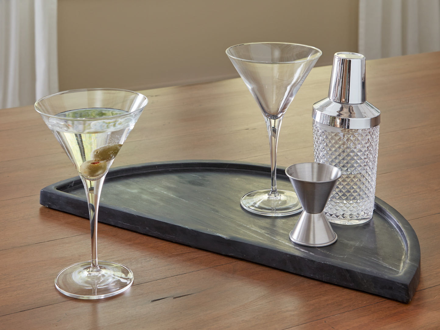 Haines Furniture Outlet - Ashley Furniture - Cortsen Tray - Tray / Black - A2000793