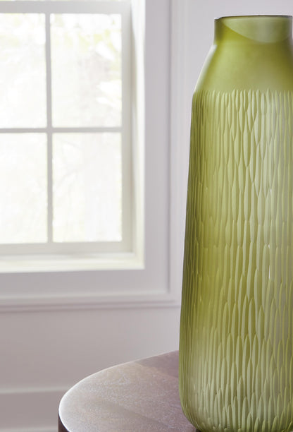 Scottyard Vase