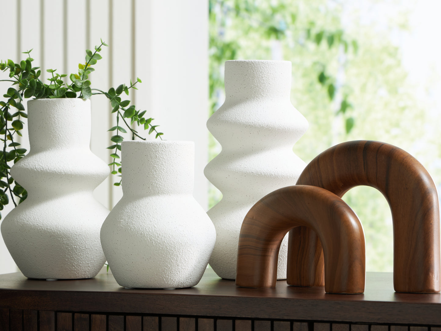 Haines Furniture Outlet - Ashley Furniture - Carterworth Accessory Set (Set of 5) - Accessory Set (5/CN) / White/Brown - A2C00210