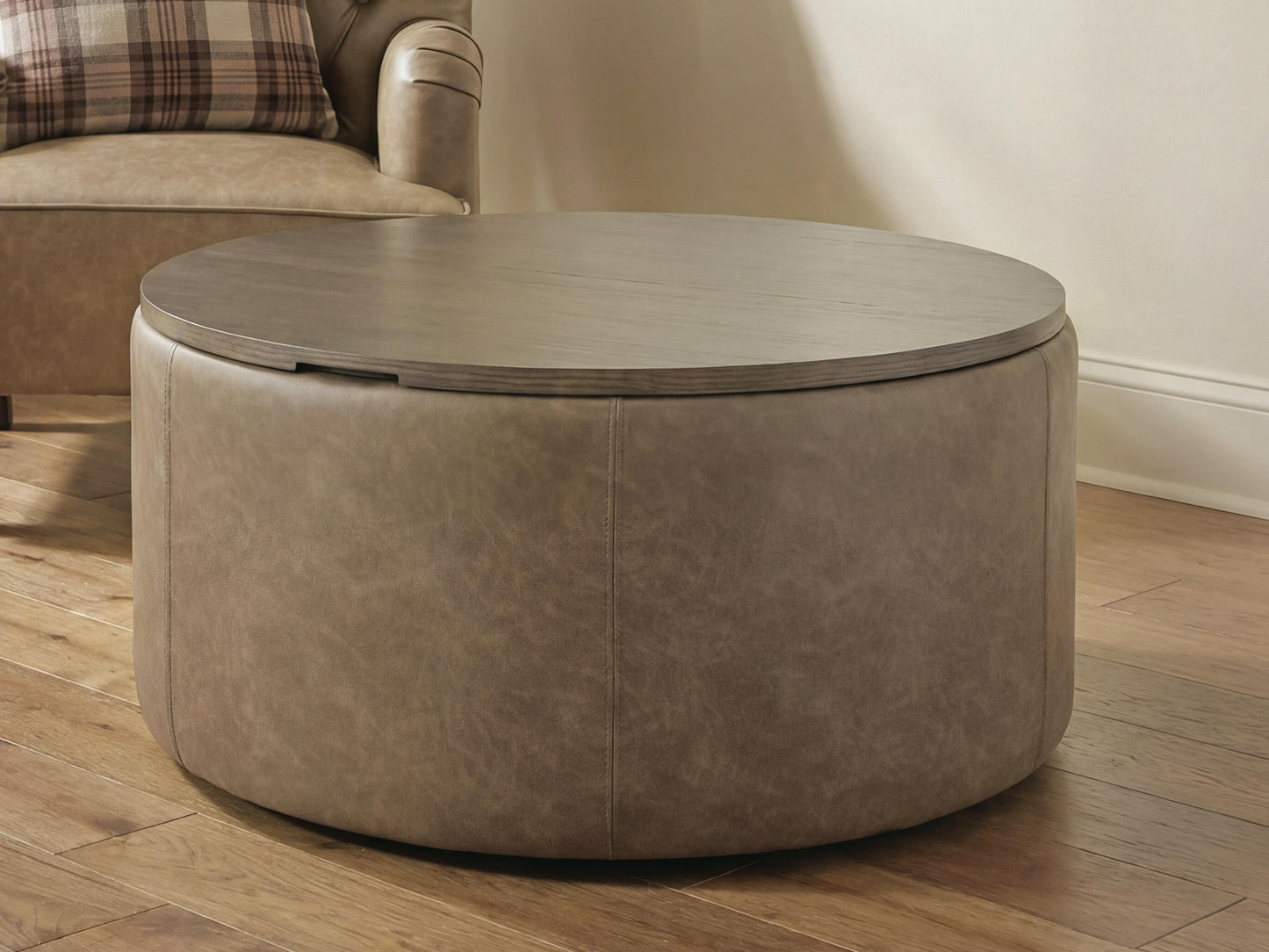 Haines Furniture Outlet - Ashley Furniture - Bethanstone Living Room - Storage Ottoman - A3000846