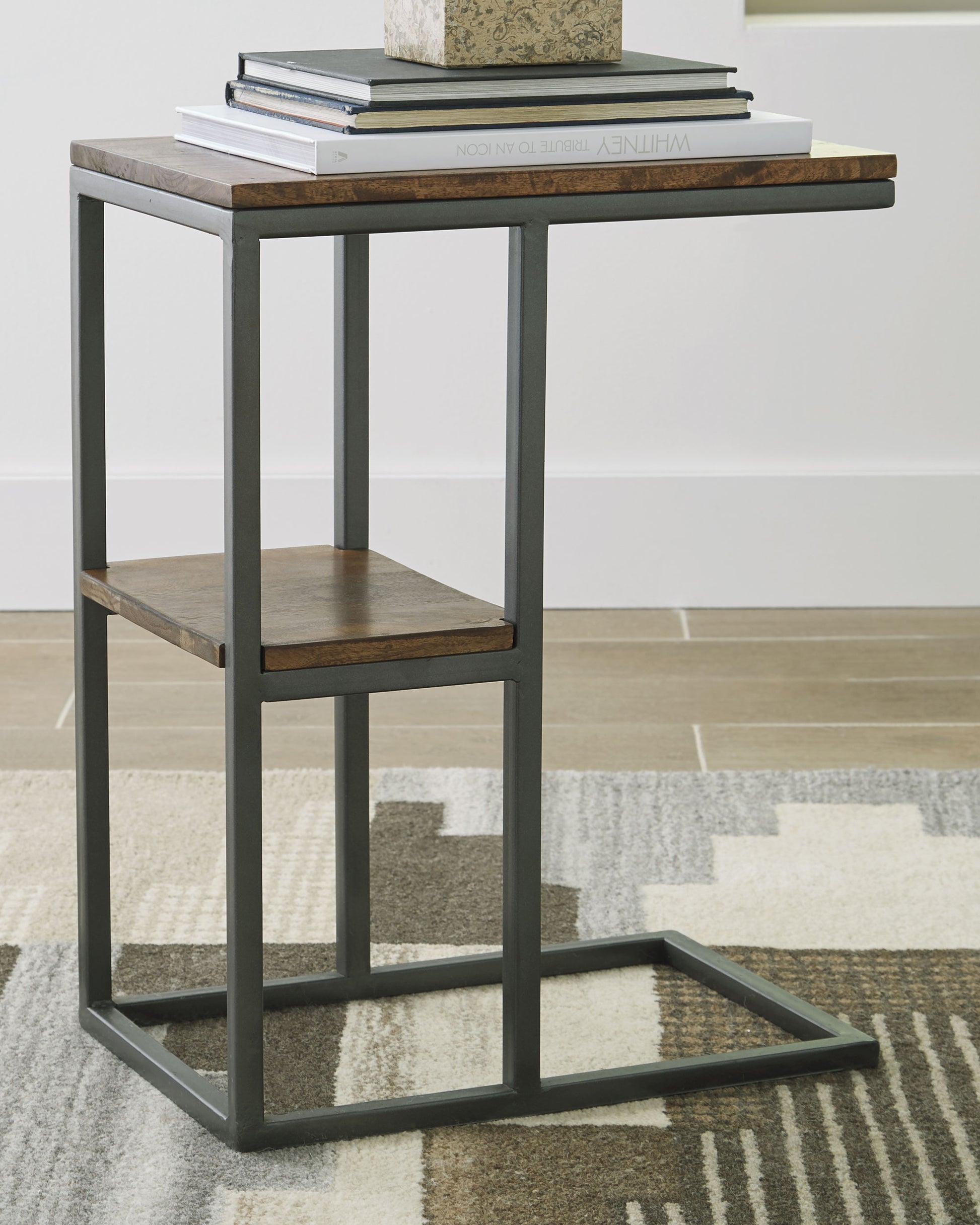 Haines Furniture Outlet - Ashley Furniture - Forestmin Accent Table - Accent Table / Natural/Black - A4000049