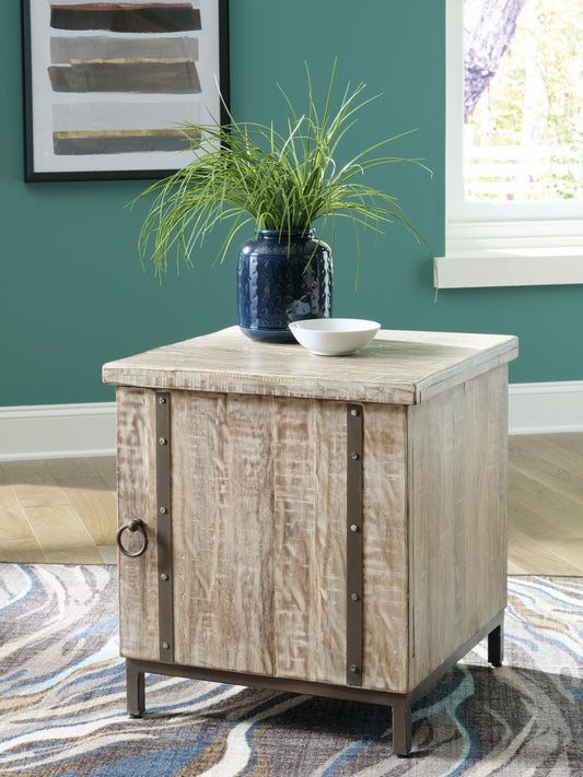 Haines Furniture Outlet - Ashley Furniture - Laddford Accent Cabinet - Accent Cabinet / Whitewash - A4000506