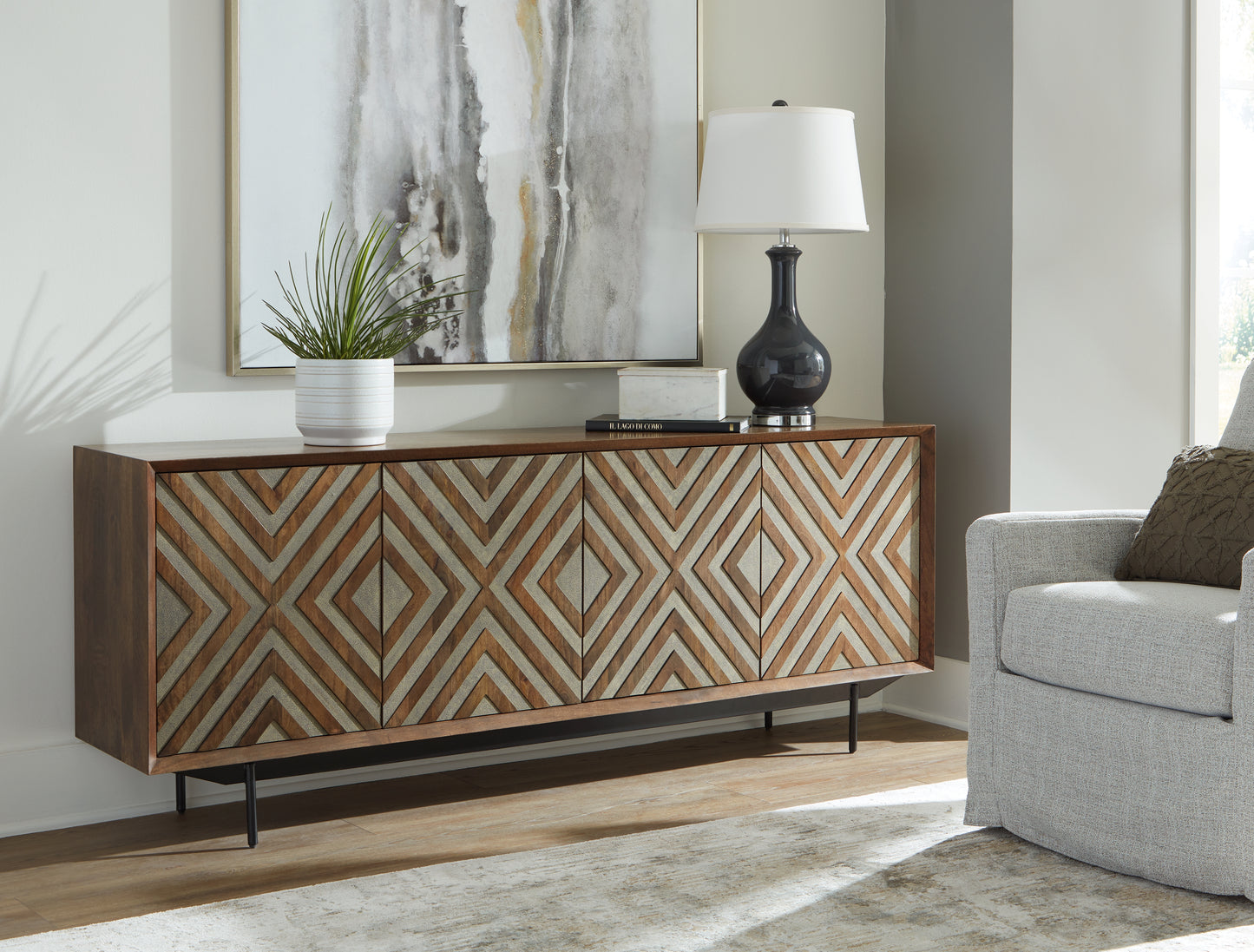 Haines Furniture Outlet - Ashley Furniture - Dreggan Accent Cabinet - Accent Cabinet / Brown/Gold Finish - A4000577