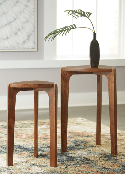 Haines Furniture Outlet - Ashley Furniture - Brynnleigh Accent Table (Set of 2) - Accent Table Set (Set of 2) / Medium Brown - A4000607