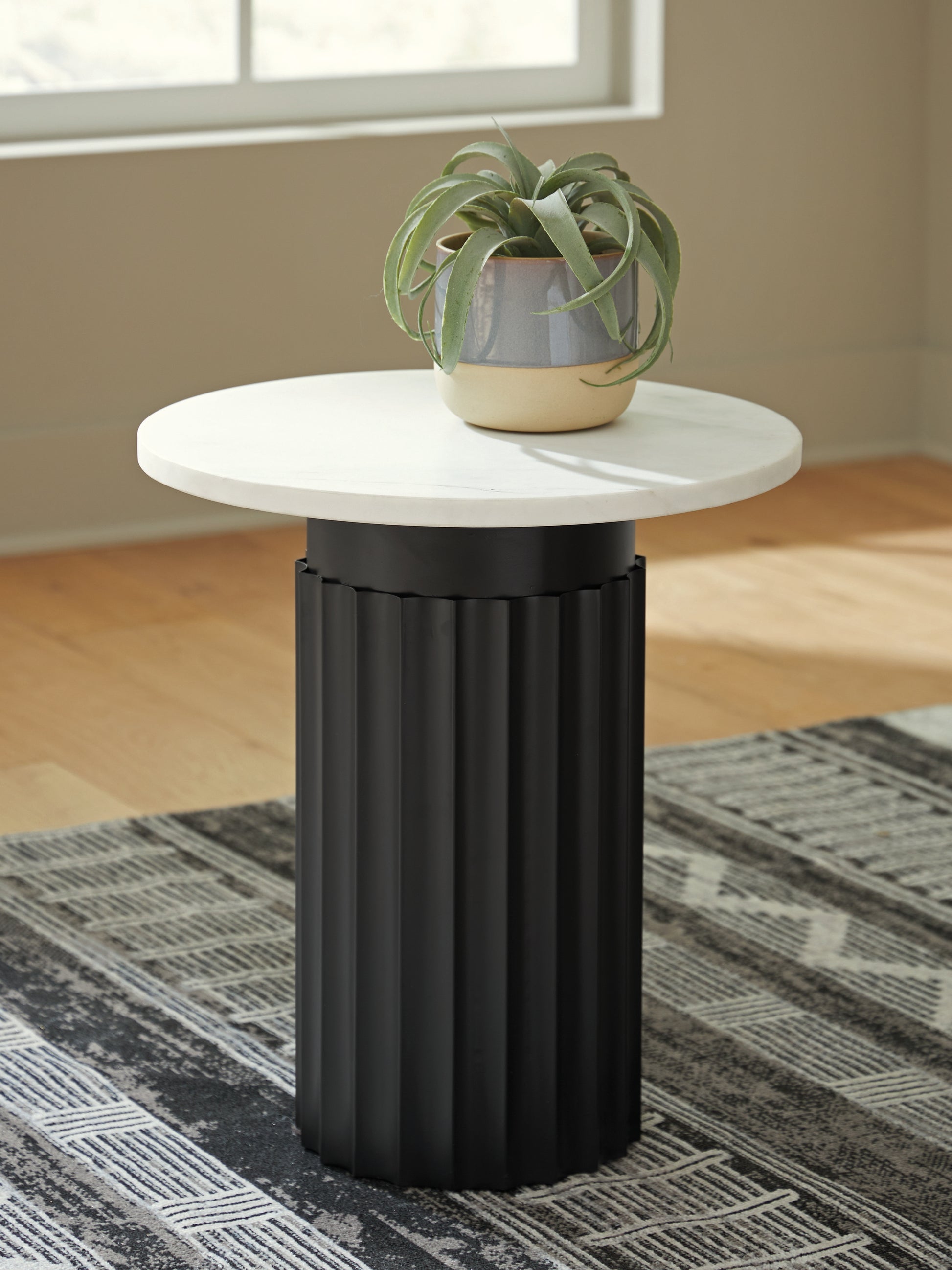 Haines Furniture Outlet - Ashley Furniture - Wainstone Accent Table - Accent Table / Black/White - A4000724