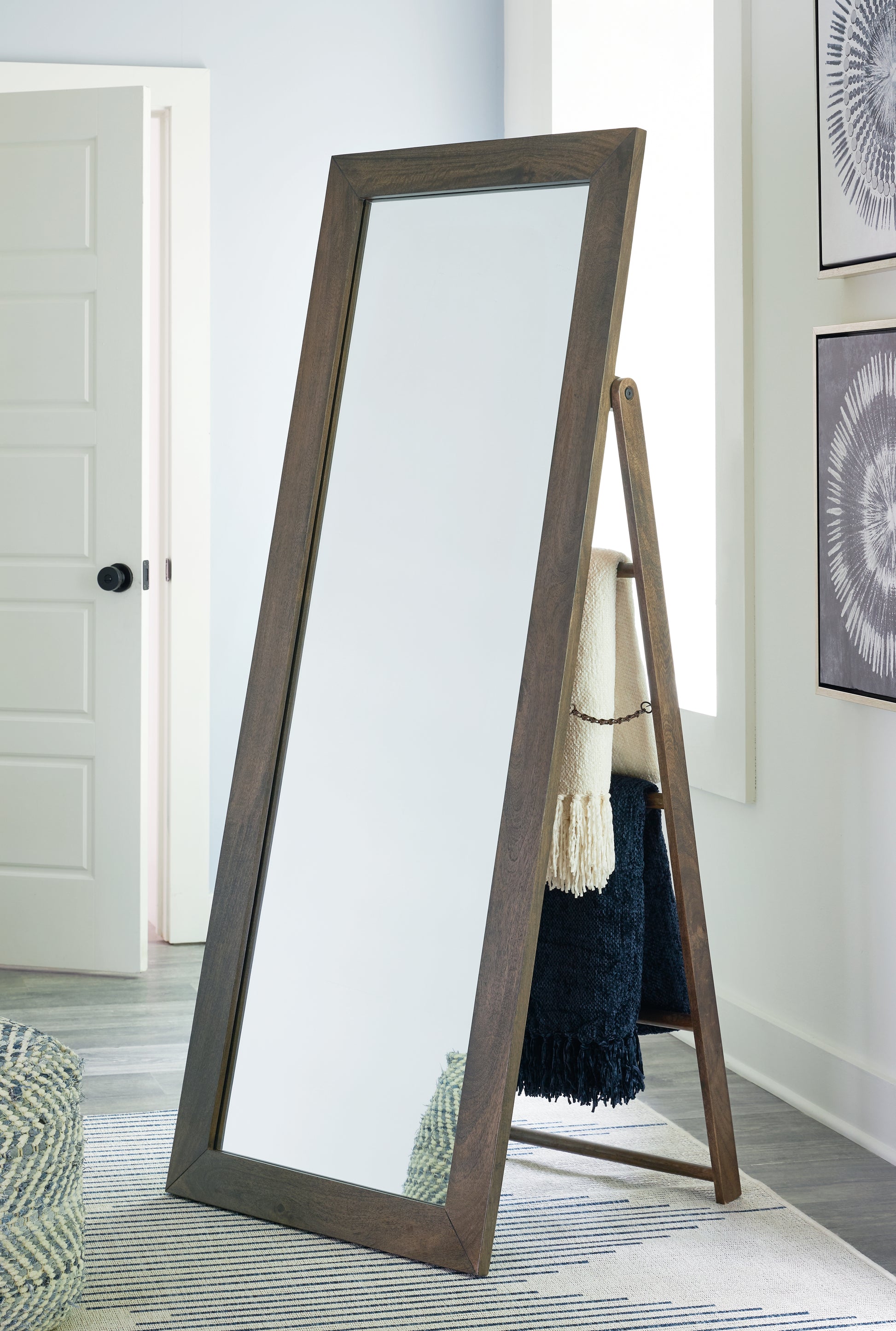 Haines Furniture Outlet - Ashley Furniture - Dirkins Mirror - Floor Mirror / Brown - A8010343
