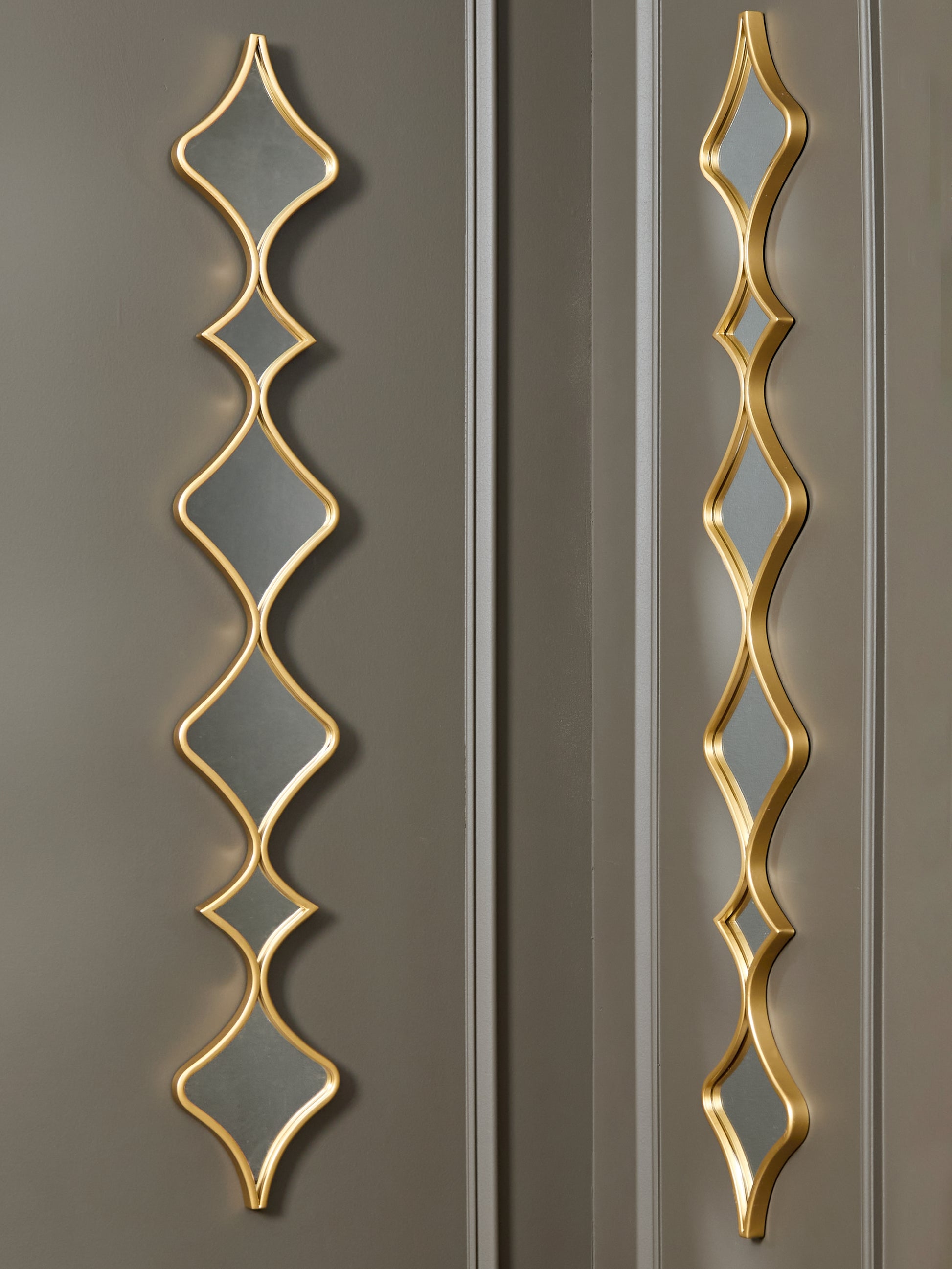 Haines Furniture Outlet - Ashley Furniture - Harriswood Mirror - Accent Mirror Set (Set of 2) / Gold Finish - A8010354