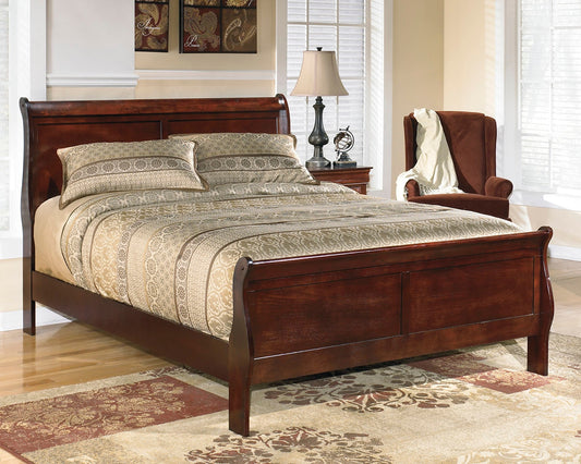 Haines Furniture Outlet - Ashley Furniture - Alisdair Bedroom - King Sleigh Bed / Reddish Brown - B376B8