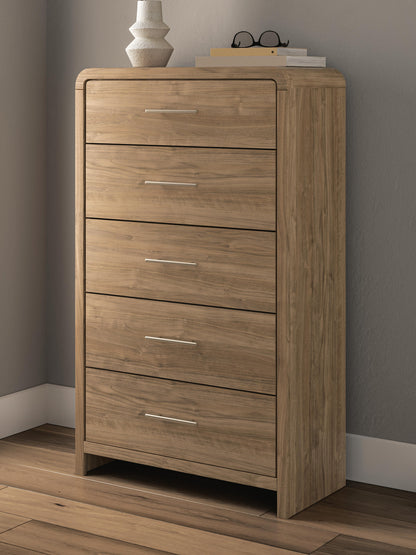 Haines Furniture Outlet - Ashley Furniture - Gramburg Bedroom - Five Drawer Chest / Warm Natural Brown - PCB1121-46